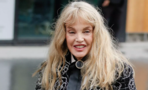 “Toutes les nuits possibles” : Arielle Dombasle s’emballe en parlant de son mari BHL