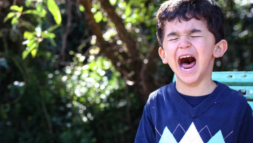 Hérault : Un jeune autiste de 6 ans retrouvé nu accroché à des branches « Il n’a même pas su… »