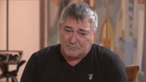 « Enchaîne connard » : Jean-Marie Bigard bouleversant quand il évoque sa mère, il fond en larmes…