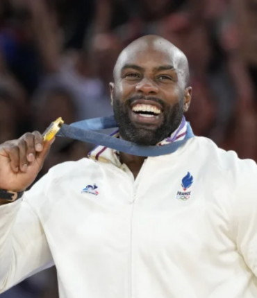2m03, 140 kilos et 50 comme pointure Teddy Riner fier de ses mensurations hors normes : « J’aime mon corps, ce que je suis »