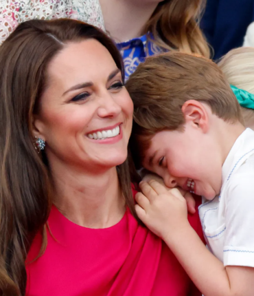Kate Middleton pas si timide ? Ce jour où elle s’est clairement fait comprendre face à Elizabeth II et Charles
