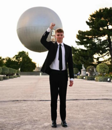 Cérémonie de clôture des JO de Paris 2024 : cette raison pour laquelle Léon Marchand n’est pas porte-drapeau