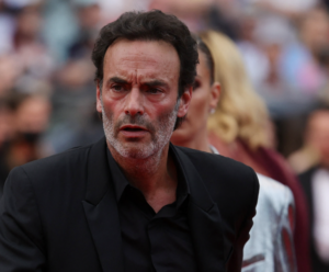 « Je suis orphelin » : Anthony Delon fait de douloureuses confessions sur son deuil impossible