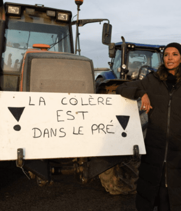 “Il faut qu’on arrête de croire les politiques” : Karine Le Marchand en soutien des agriculteurs, elle pousse un coup de gueule