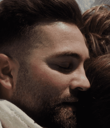 Kendji Girac demande pardon à sa femme dans le clip « J&rsquo;ai changé »