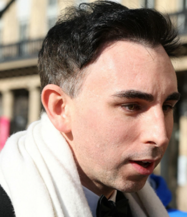 « Demain j’irai à France Travail » : les adieux en larmes de Jordan De Luxe pour sa dernière sur C8