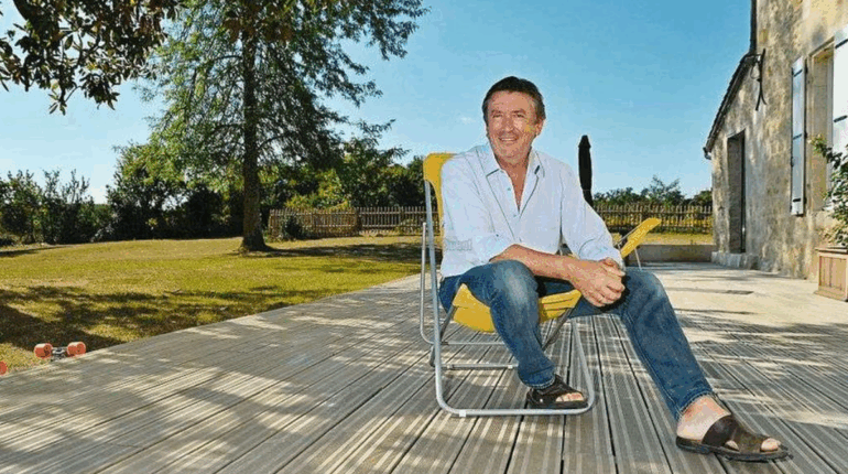Jacques Legros quitte TF1 pour vivre en Corse, dans une maison de rêve dessinée avec sa femme pour une retraite loin des studios