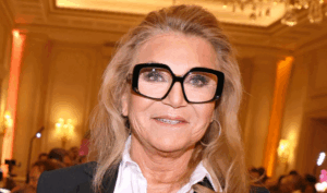 Sheila discrète sur sa vie amoureuse, pourquoi elle se mure dans le silence : « Désormais, je ne raconte plus rien »