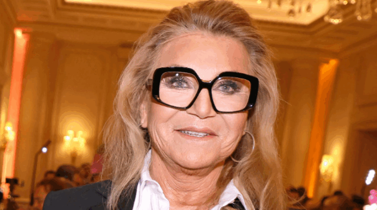 Sheila discrète sur sa vie amoureuse, pourquoi elle se mure dans le silence : « Désormais, je ne raconte plus rien »