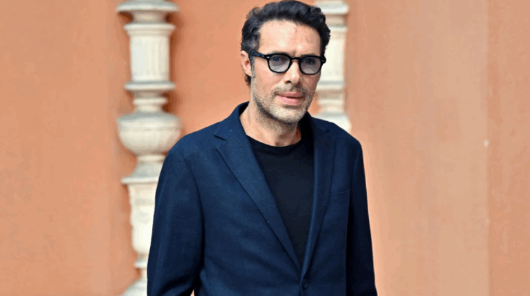 Léa Salamé a fait “regretter la garde à vue” à Nicolas Bedos : sa pique acide après Quelle époque !