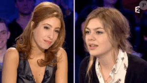 Léa Salamé très « maladroite » avec Louane, ses remarques ne passent pas : « Pire journaliste »