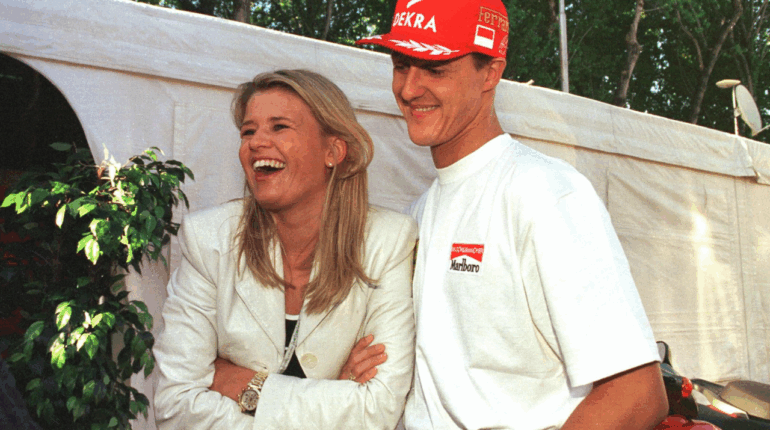 « Nous le protégeons » : Corinna Schumacher (56 ans) sort du silence et en dit plus sur l’état de santé de son mari, Michael Schumacher