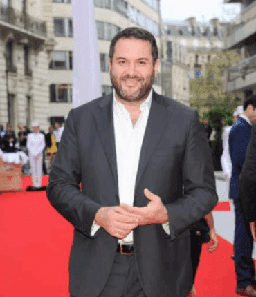 Bruce Toussaint : ce chroniqueur phare de « Bonjour » claque la porte et quitte carrément la France