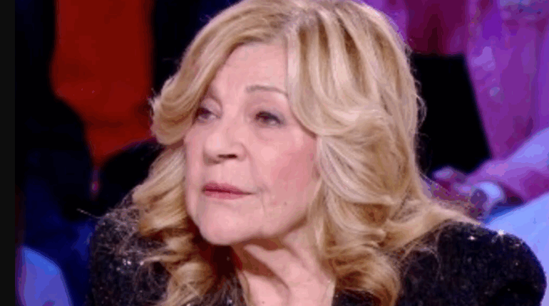 « Je déteste Paris, peuplé de… » : Nicoletta, 80 ans, vide son sac sur la France et sa population