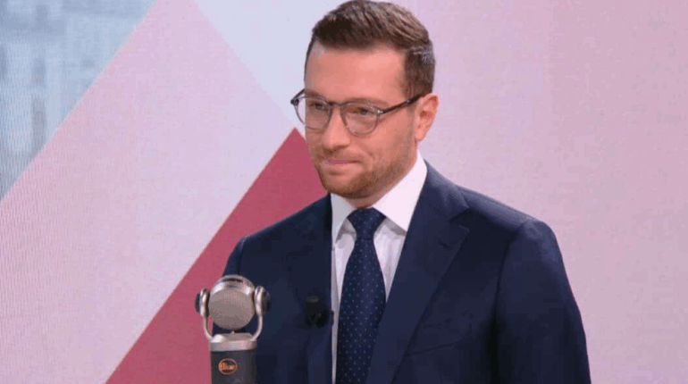 Jordan Bardella en tête des personnalités avec lesquelles les Français préféreraient partir en vacances, selon un sondage