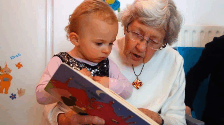 Voici le grand-parent qui a le plus d’influence sur l’enfant selon une étude