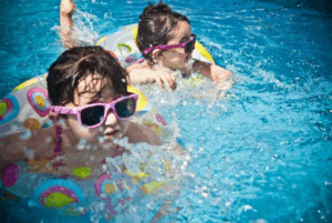 Antibes : l’après-midi piscine vire au cauchemar, deux enfants décèdent