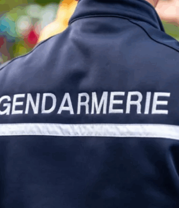 Un différend entre voisins dégénère : un homme de 45 ans perd la vie après une altercation devant son domicile