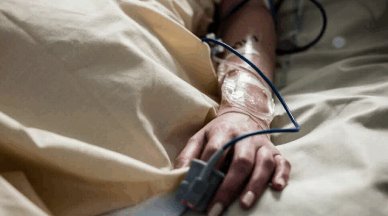« J’ai provoqué la mort de patients » : fin de vie, le récit choc d’un médecin urgentiste