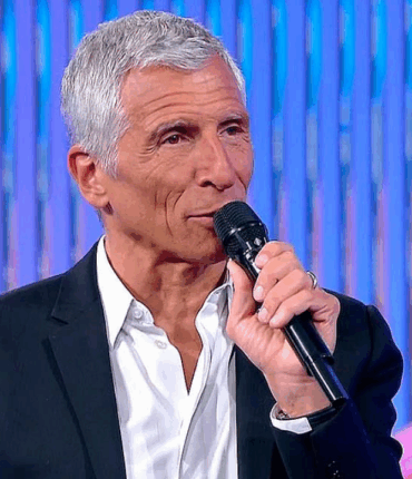 “Chez lui pas légalement” : Nagui a vécu une période de “grosses, grosses galère” financières