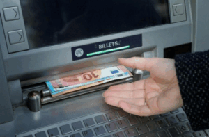 Pourquoi la Banque centrale européenne nous recommande de garder du cash à la maison