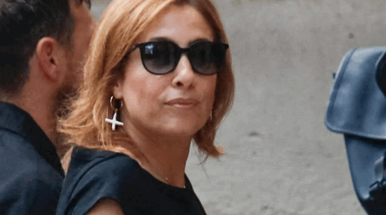 Léa Salamé dans la tourmente : la journaliste attaquée en justice