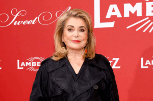 « Voleurs ! Remboursez ! » : Catherine Deneuve, 81 ans, marquée par un fâcheux incident en Toscane