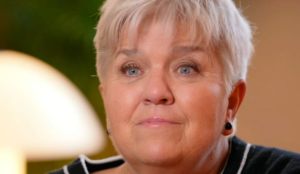 Mimie Mathy (68 ans) au plumard avec un homme : « J&rsquo;ai appelé mon père »