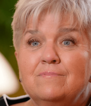 Mimie Mathy (68 ans) au plumard avec un homme : « J&rsquo;ai appelé mon père »