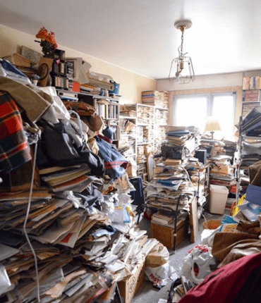 Les personnes qui accumulent trop d’objets ne vivent pas dans le désordre par choix : voici ce que cela cache vraiment selon ce psy