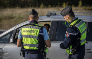 Vosges : deux gendarmes renversés après un refus d’obtempérer, l’automobiliste en fuite