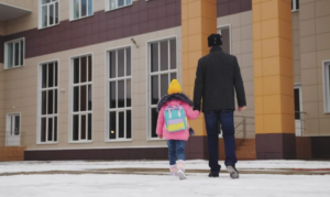 « La France est un pays de fragiles » : colère après la fermeture de classes à cause du froid