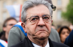 « Une atteinte à l’honneur de Jean-Luc Mélenchon » : l’Arcom intervient fermement auprès de BFMTV après des propos d’Alain Jakubowicz chez Apolline de Malherbe