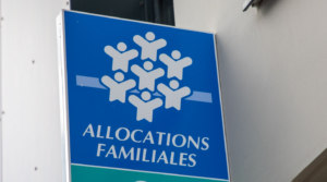 « Vos allocations seront divisées par deux » : la Caf avertit les familles dépassant ce nouveau plafond