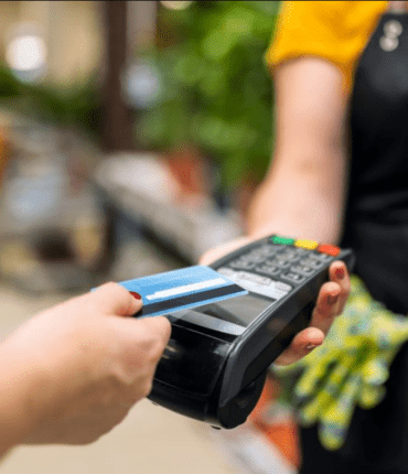 Un « impôts silencieux » : chaque paiement par carte taxé à 0,5 % depuis le 1er janvier 2026 ?