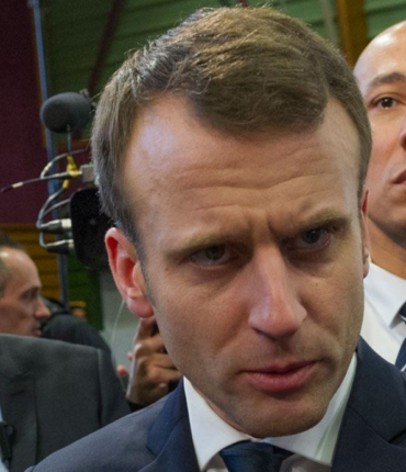Emmanuel Macron insulté par l&rsquo;un de ses gardes du corps : « Enfoiré… », révélations explosives