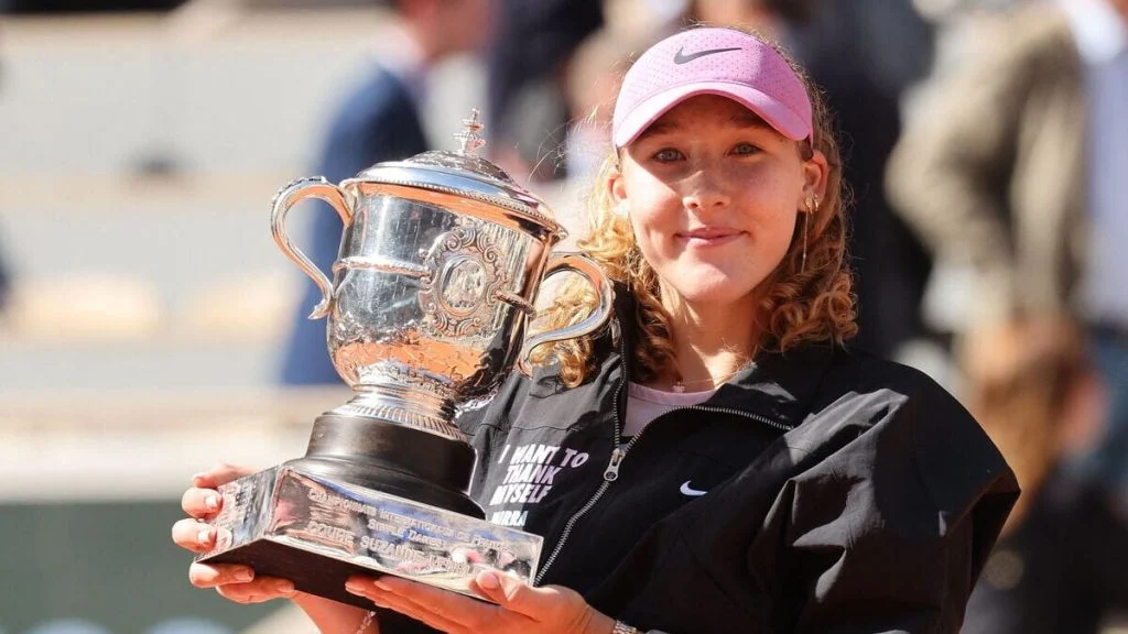 Roland-Garros 2026 : Mirra Andreeva sacrée à 19 ans, une finale historique