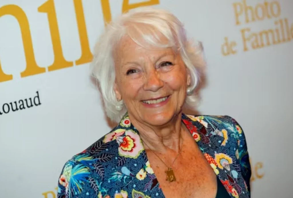 Claudette Walker (4) Claudette Walker (4)