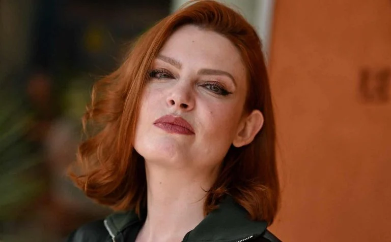 Élodie Frégé (1)
