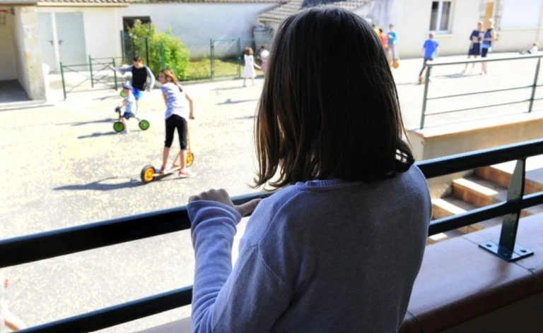Il découvre que sa fille (4)