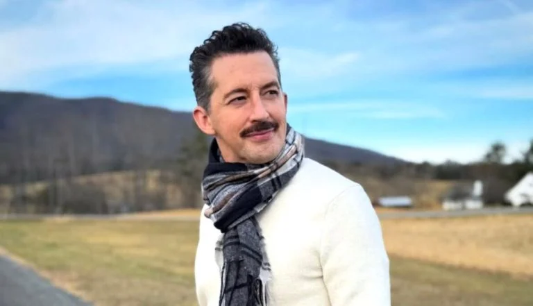 Josh Grisetti, (4)