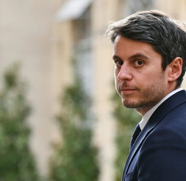 attal-plaide-pour-une-grande-coalition-avant-2027- cover