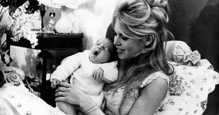 bardot-et-son-fils-nicolas-du-proces-de-1997-a-l-a cover